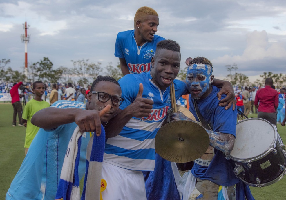 ISIMBI.RW - Rayon Sports Yemeje Igaruka Rya Rutahizamu Wayihesheje Igikombe