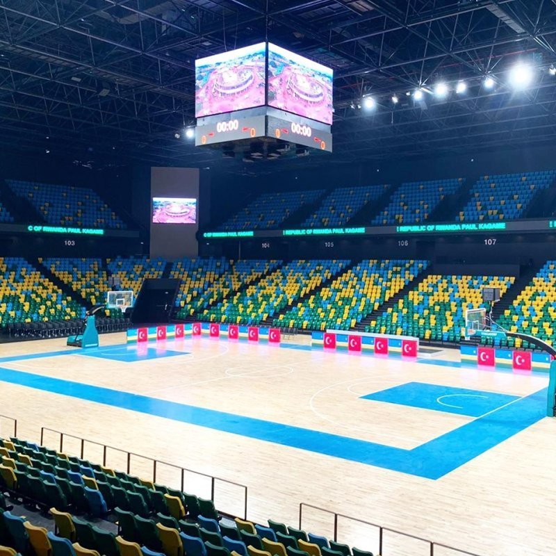 ISIMBI.RW - AMAFOTO: Perezida Kagame yasuye Kigali Arena